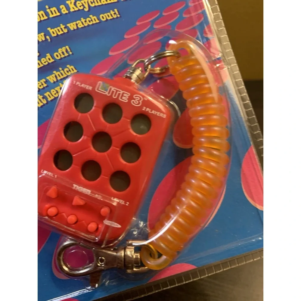 Vintage Tiger Electronics Lite 3 Keychain Game Red 1998 Sealed Package